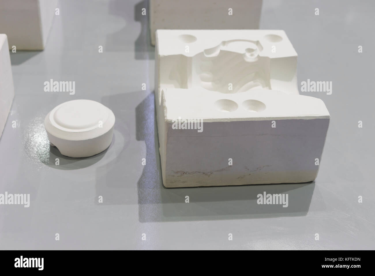 white mould for ceramic slip casting production process,selective focus