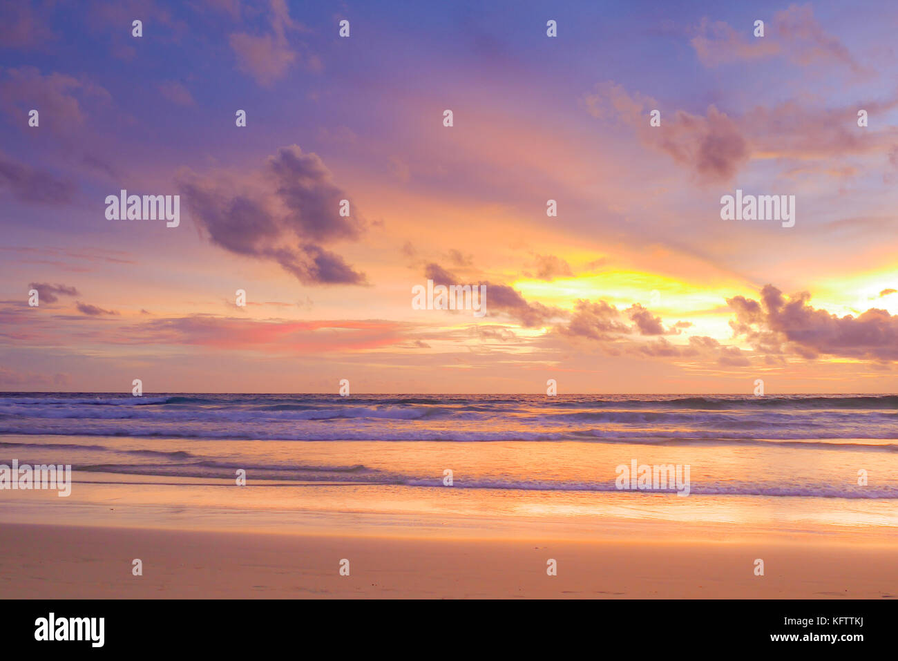 beautiful beach with twilight cloudy sky in the evening Stock Photo - Alamy