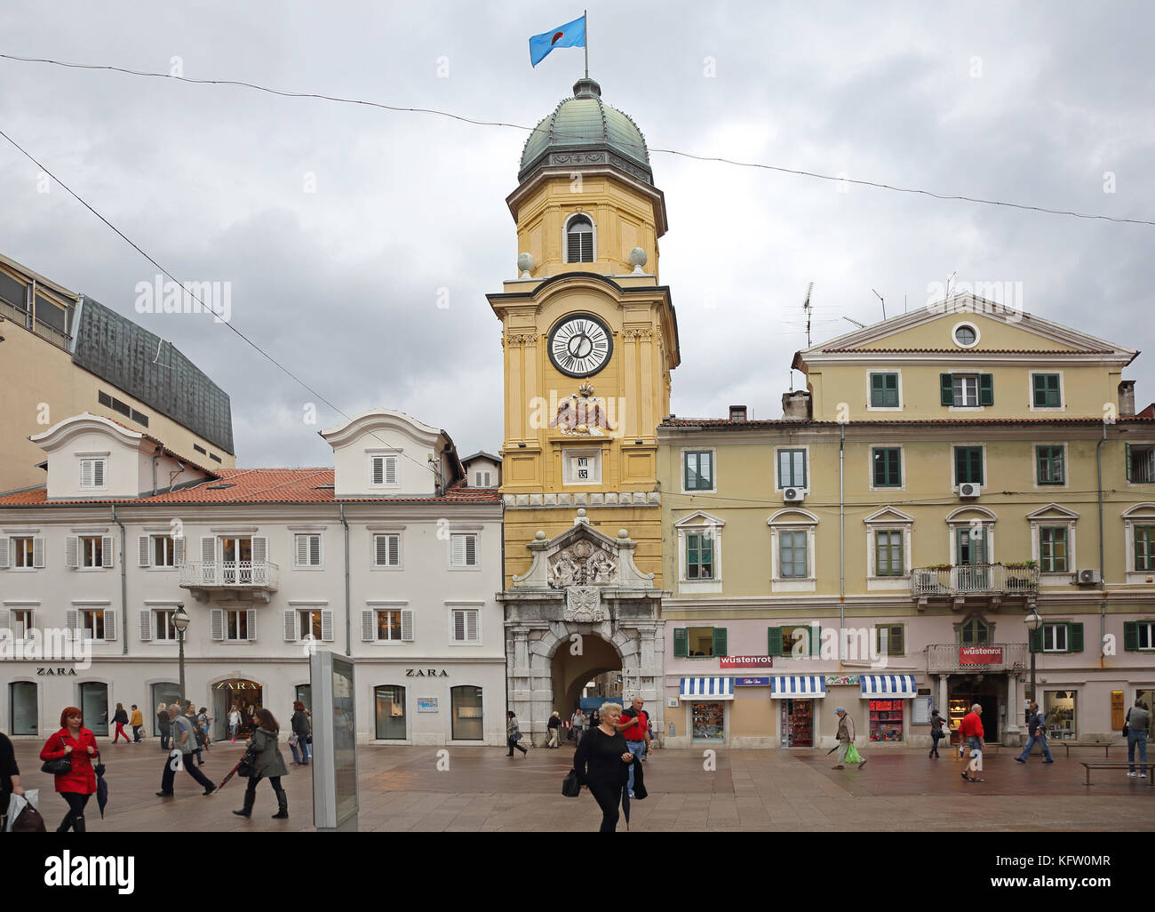 RIJEKA, CROATIA - OCTOBER 17: Clock tower and CIty Gate in Rijeka on  OCTOBER 17, 2014. Landmark Tower at Korzo Pedestrian Street in Downtown  Rijeka, C Stock Photo - Alamy