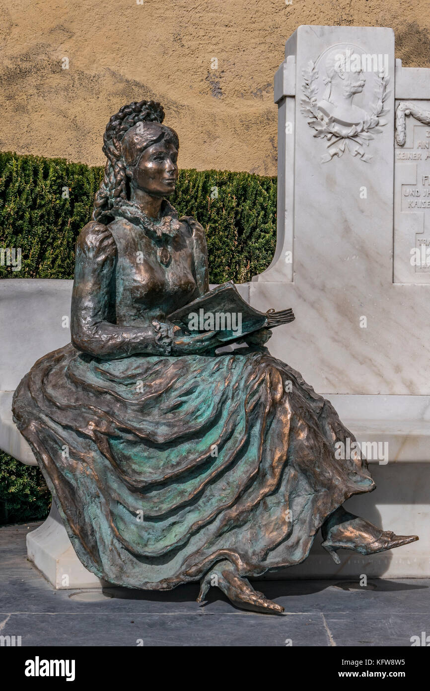 Bronze statue of Empress Sissi in Trauttmansdorff Castle, Merano, South Tirol, Italy, Europe Stock Photo