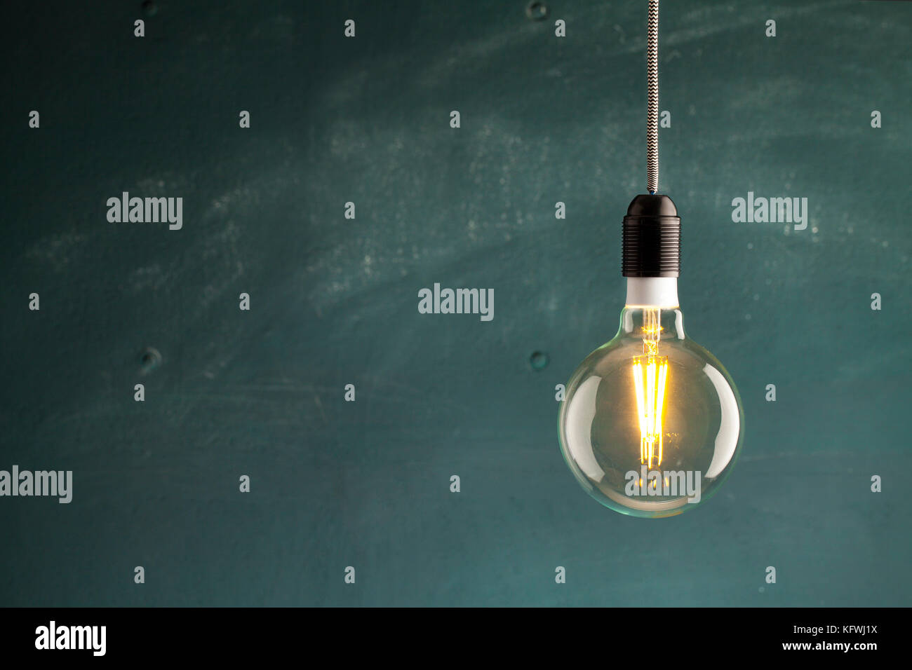 Green glowing object on dark hi-res stock photography and images - Alamy