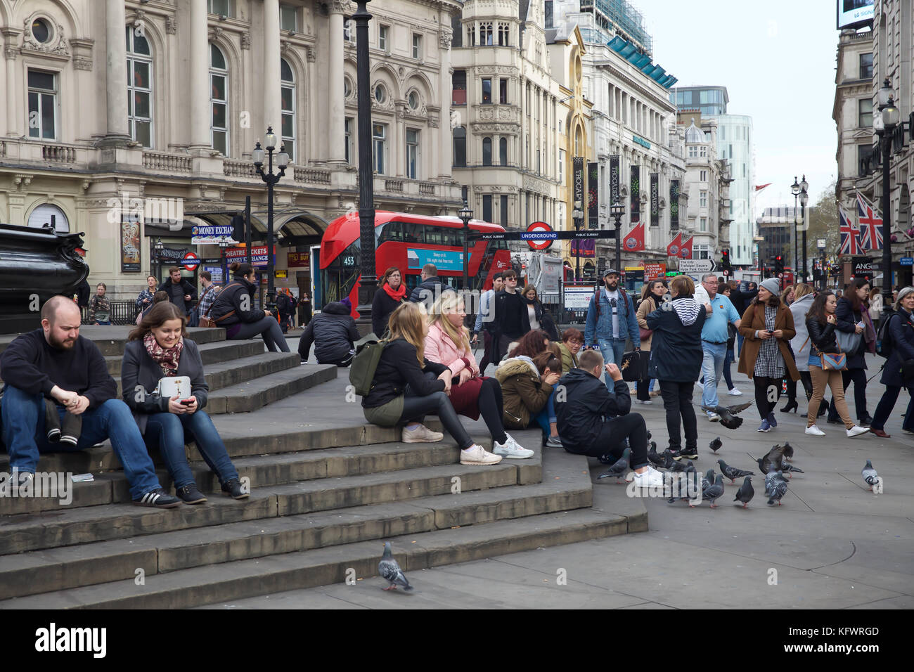 Piccadilly Circus, UK. 1st Nov, 2017. Piccadilly Circus gets a new ultrahigh definition curved