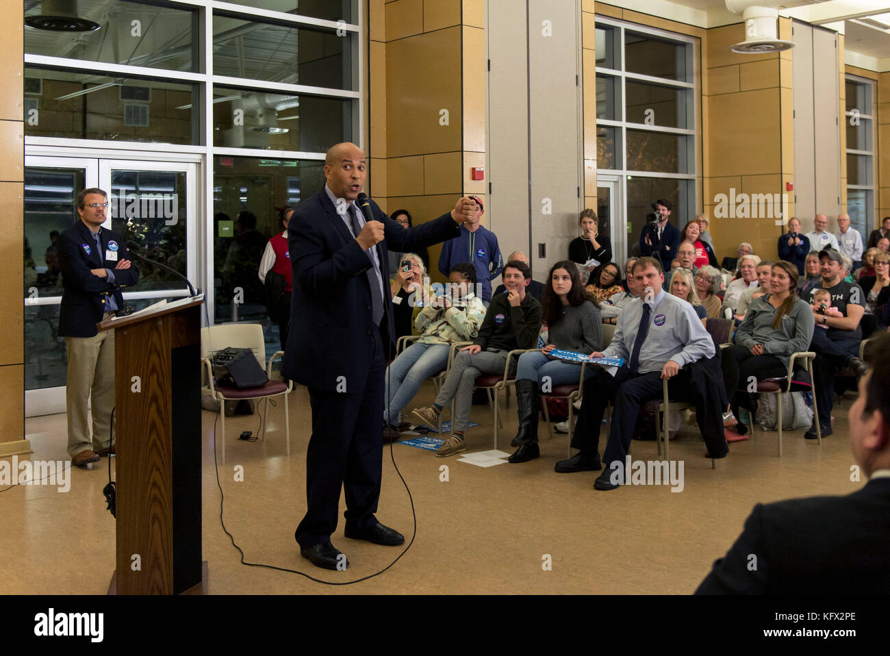 Arlington, Virginia, USA. 01st Nov, 2017. Senator CORY BOOKER (D-NJ) speaks during a get-out-the-vote event at the Walter Reed Community Center. Election day in Virginia is November 7. Credit: Brian Cahn/ZUMA Wire/Alamy Live News Stock Photo