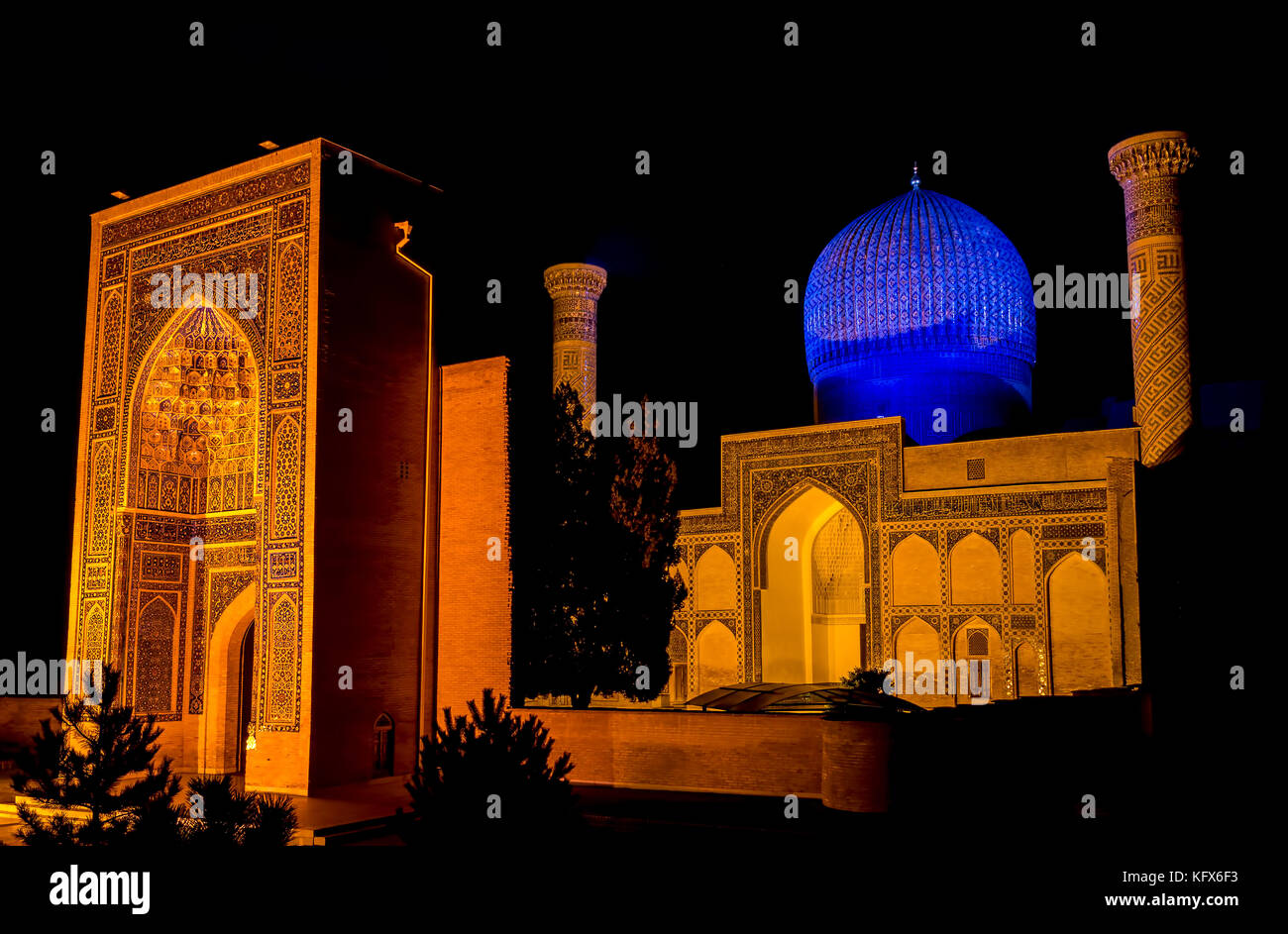 Gur-e Amir mausoleum of Timur at night - Samarkand, Uzbekistan Stock Photo