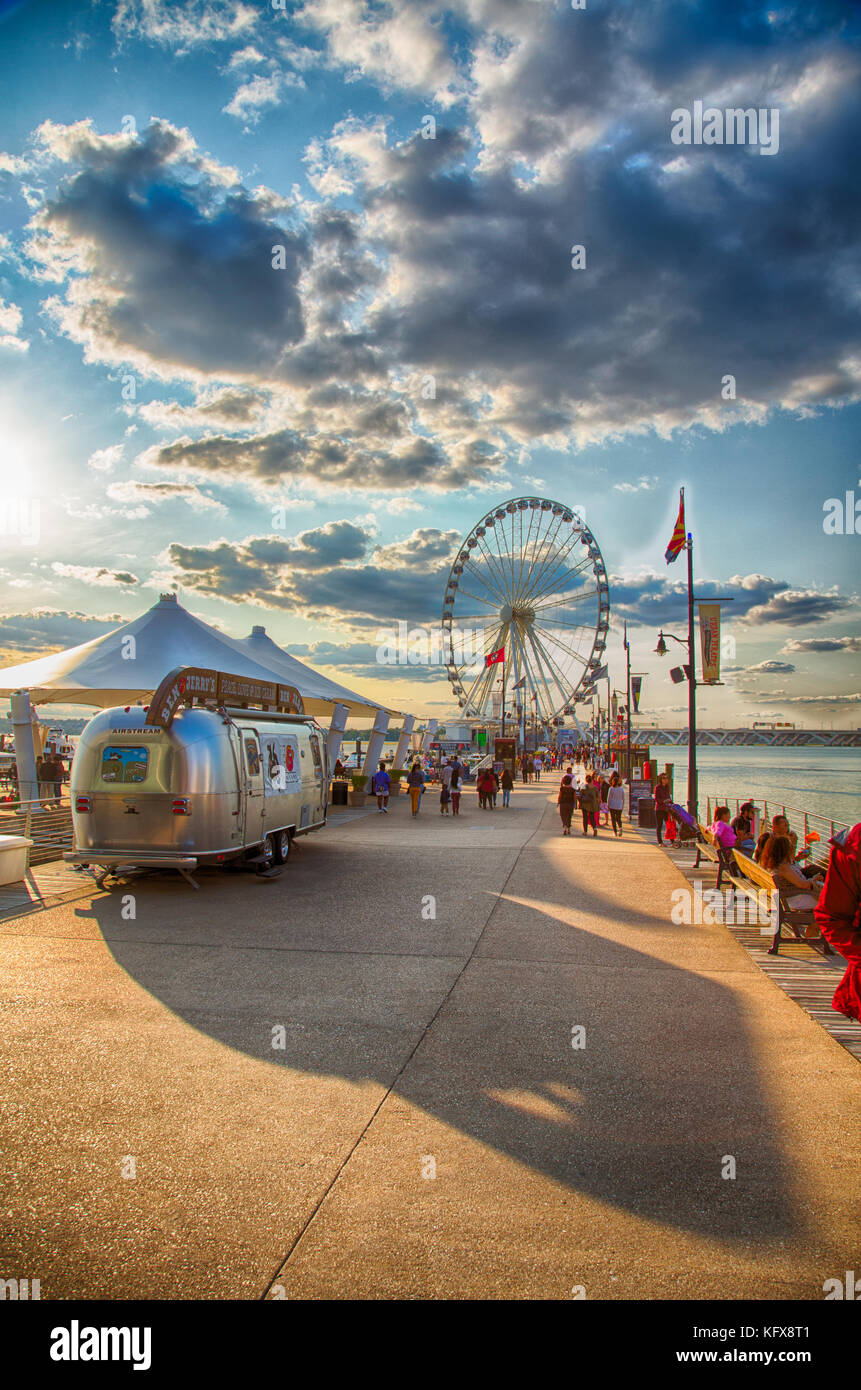 September 10, 2017, Oxen Hill, Maryland, USA Families enjoy one of the