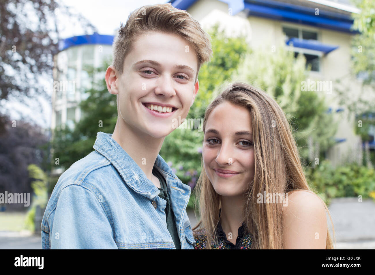 Affectionate couple love hug hi-res stock photography and images - Alamy