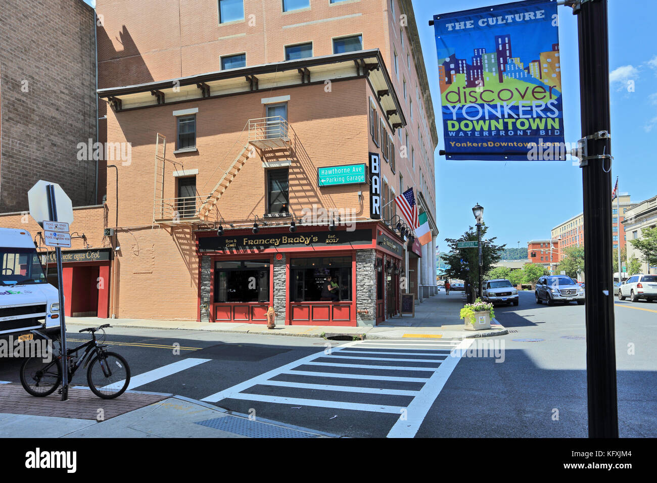 Irish tavern downtown Yonkers New York Stock Photo Alamy