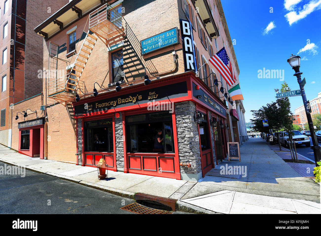 Waterfront grille restaurant hires stock photography and images Alamy