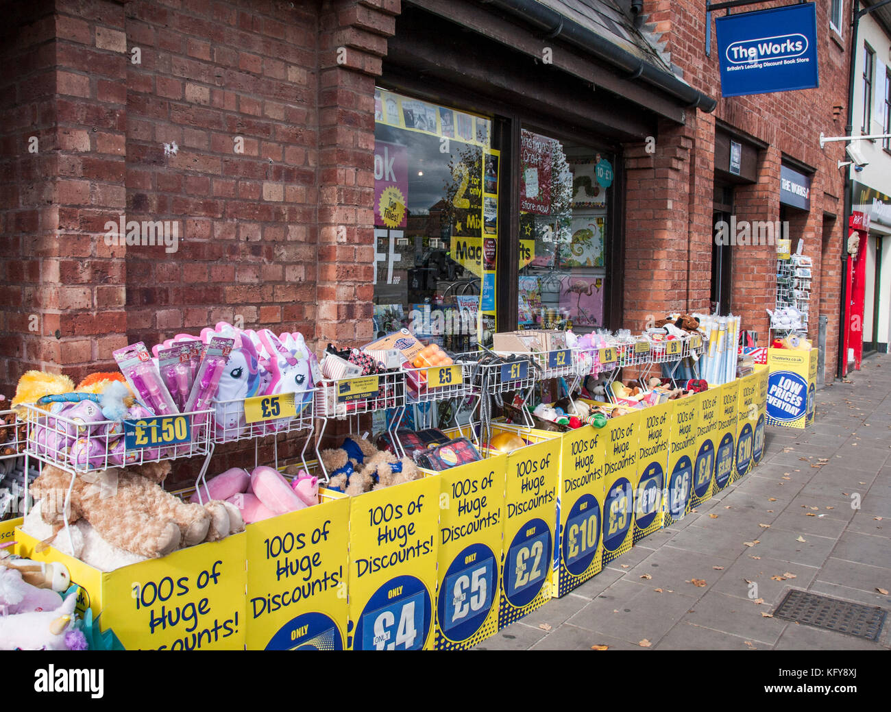 English Book Shop Front Hi Res Stock Photography And Images Alamy