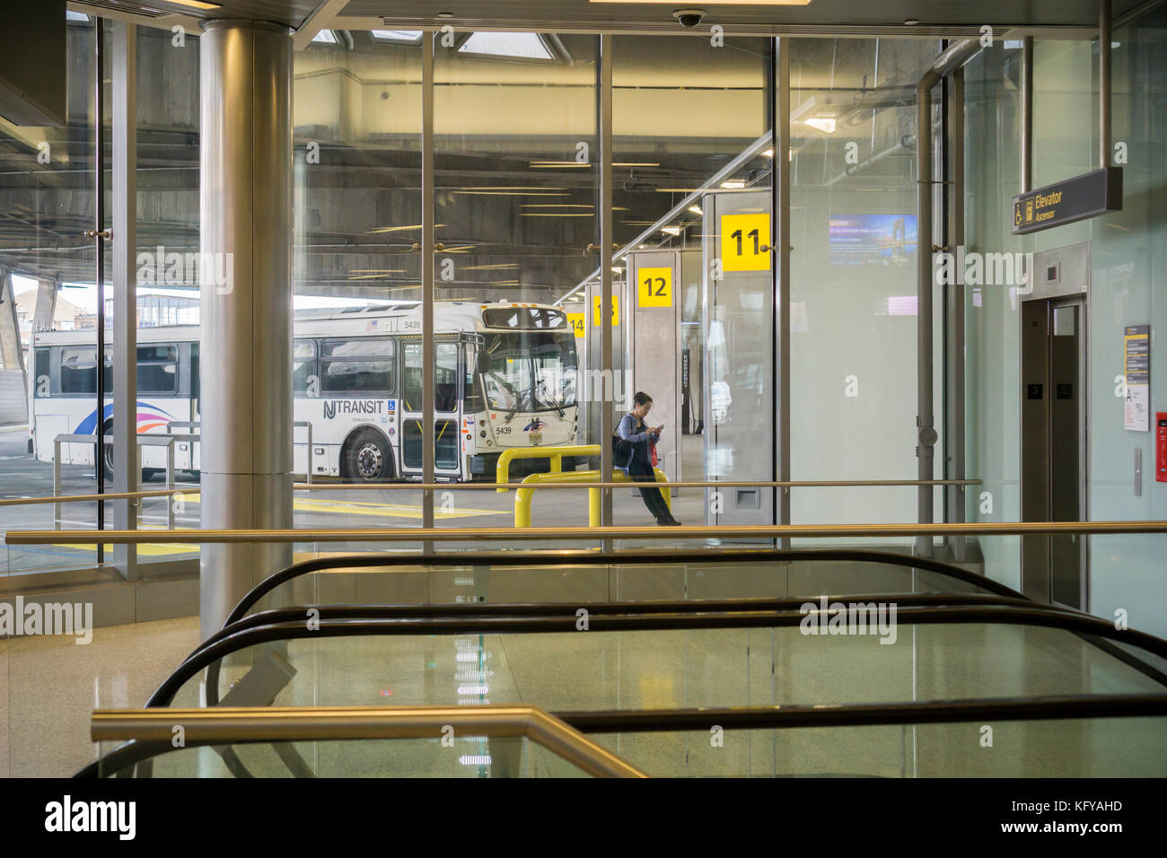 washington bridge bus terminal hires stock photography and