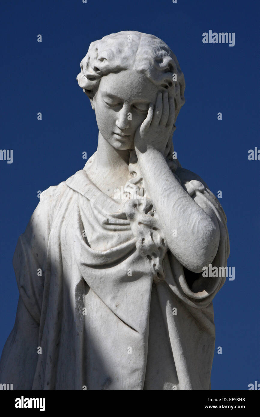Sad statue hires stock photography and images Alamy
