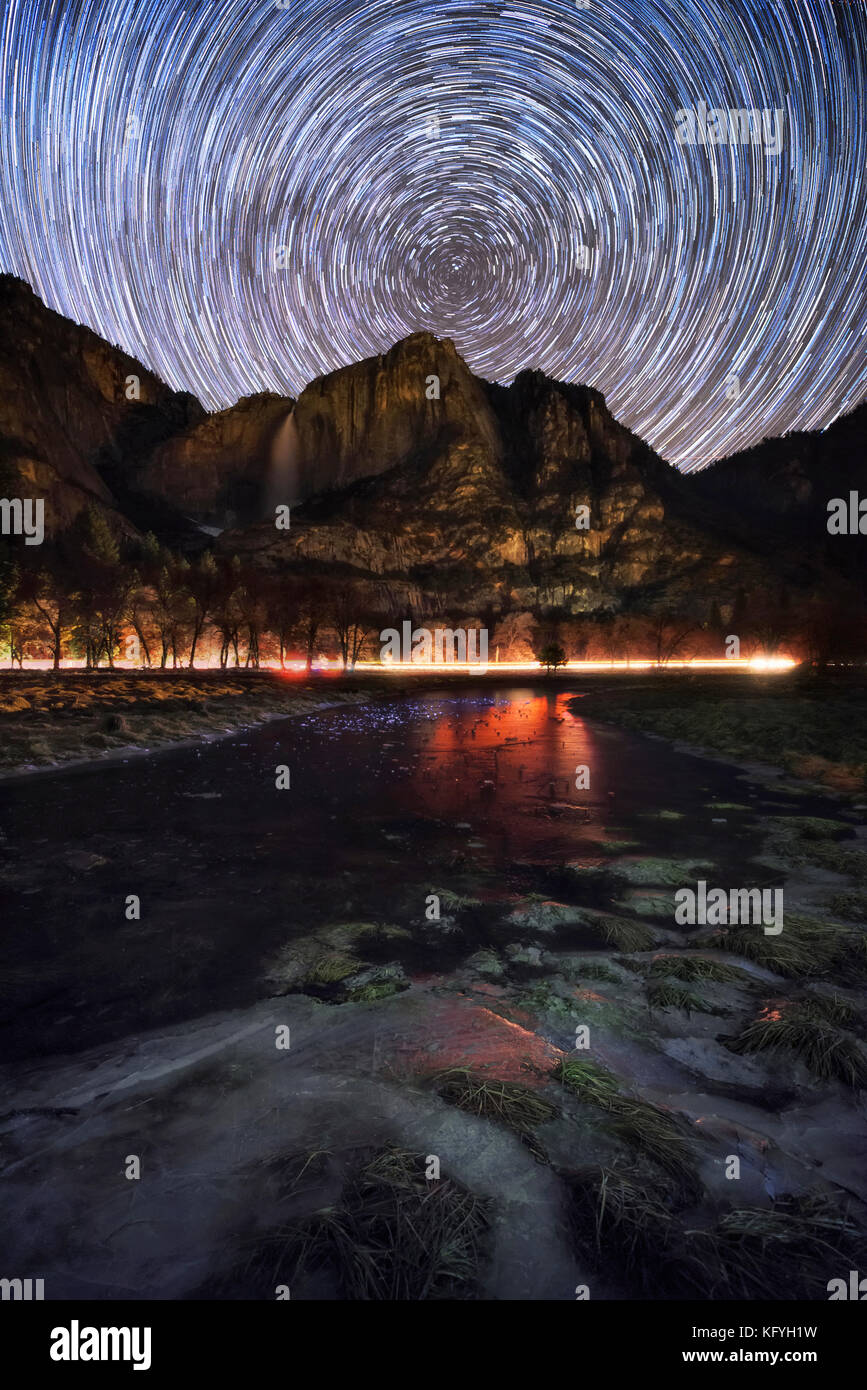 Star trails around polaris hi-res stock photography and images - Alamy