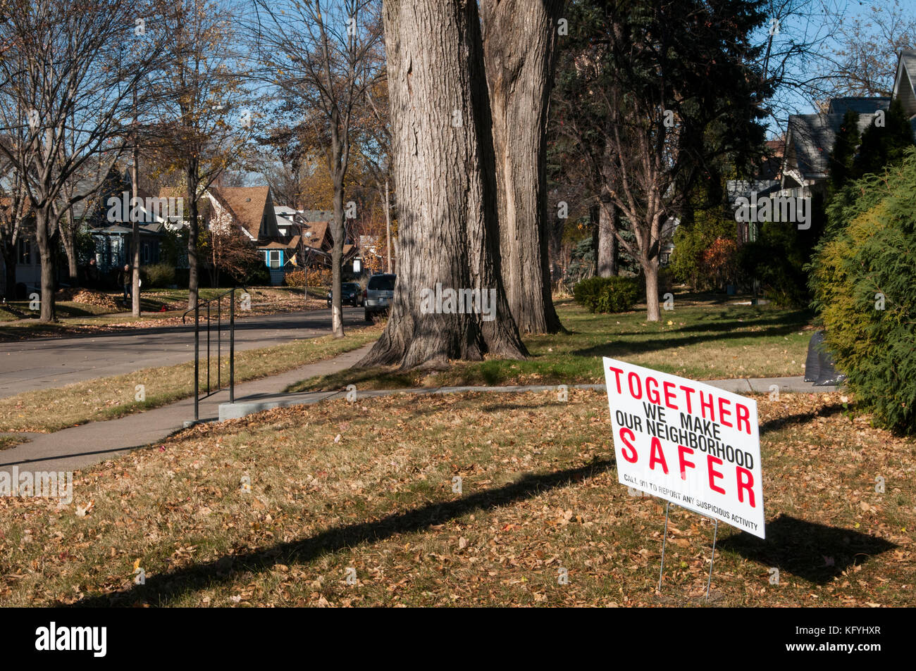 Minneapolis, Minnesota. South Minneapolis residents fight crime together and put signs in their yards after a rash of burgleries in their neighborhood Stock Photo