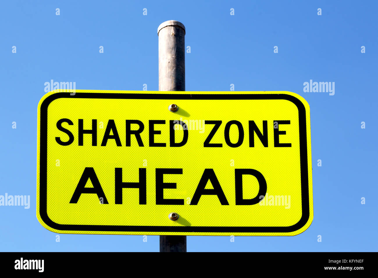 Дорожный знак зона отдыха. Shared zone. Shared. The detour. Shared zone.