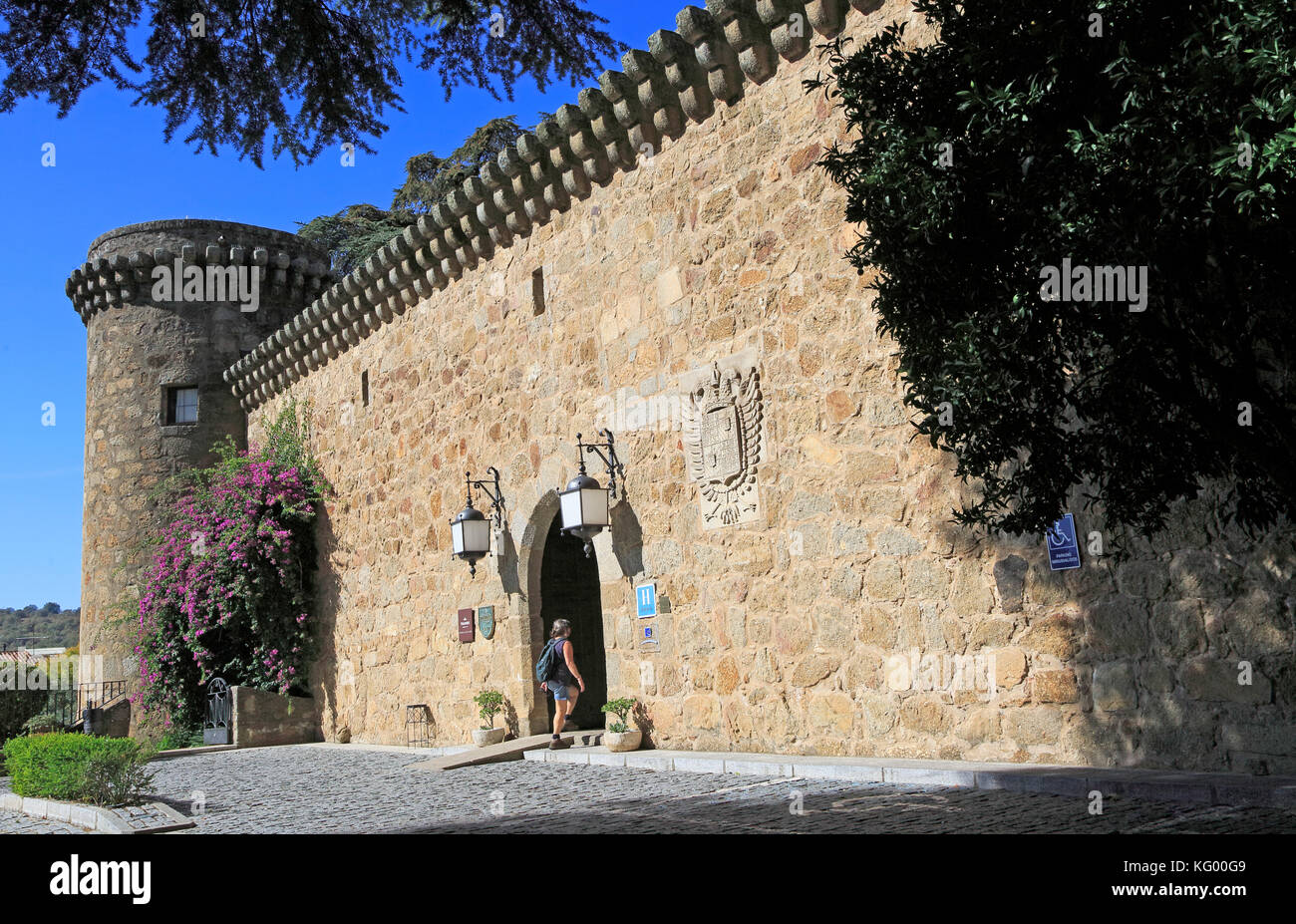 Historic castle Parador hotel, Jarandilla de la Vera, La Vera, Extremadura, Spain Stock Photo