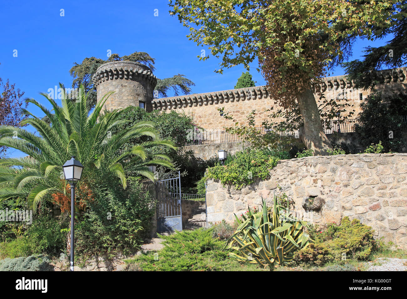 Historic castle Parador hotel, Jarandilla de la Vera, La Vera, Extremadura, Spain Stock Photo
