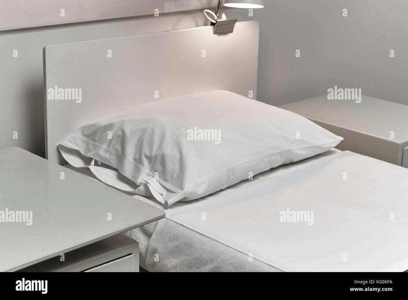 Messy hospital bed hires stock photography and images Alamy