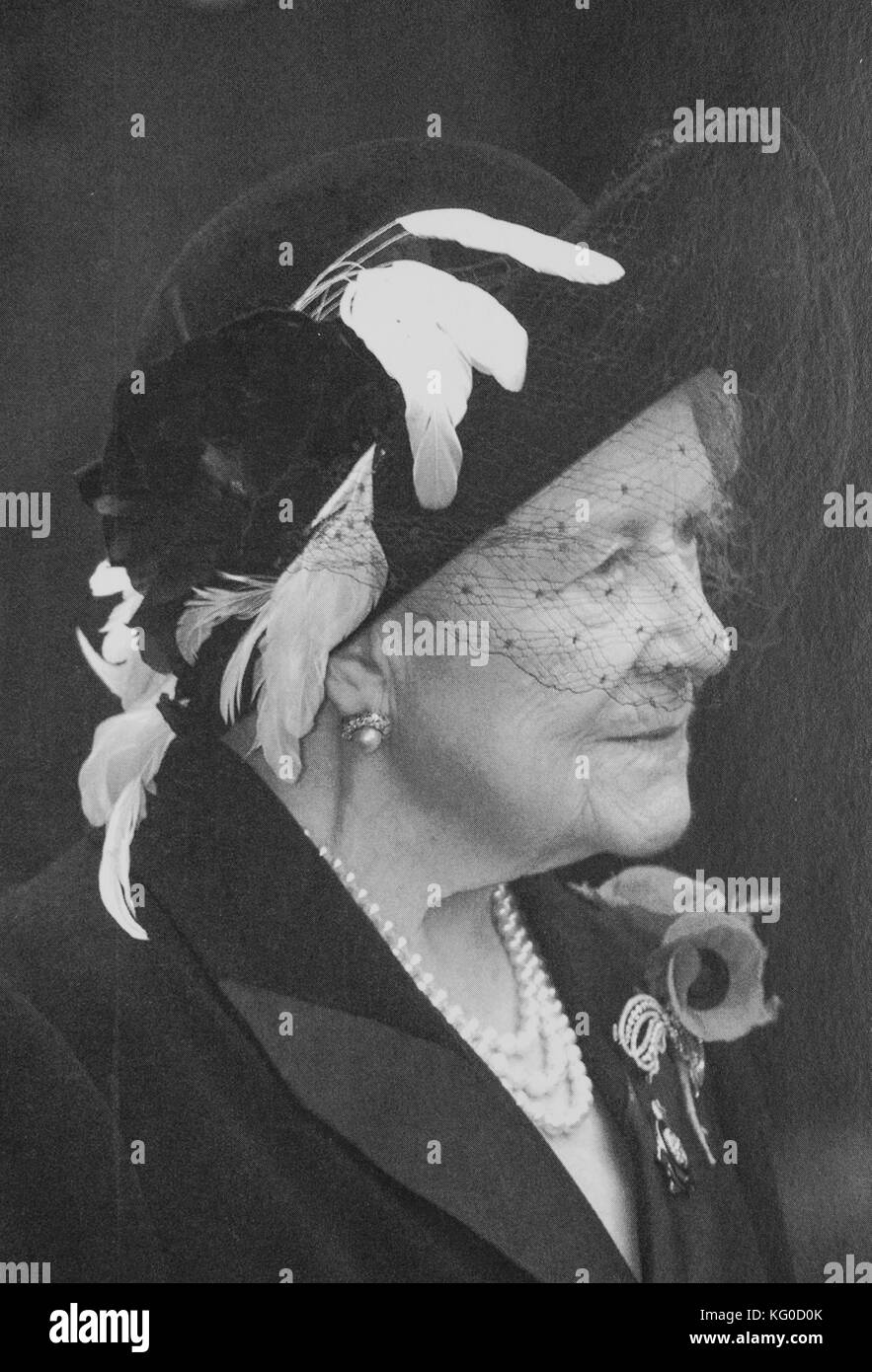 Queen elizabeth queen mother hires stock photography and images Alamy