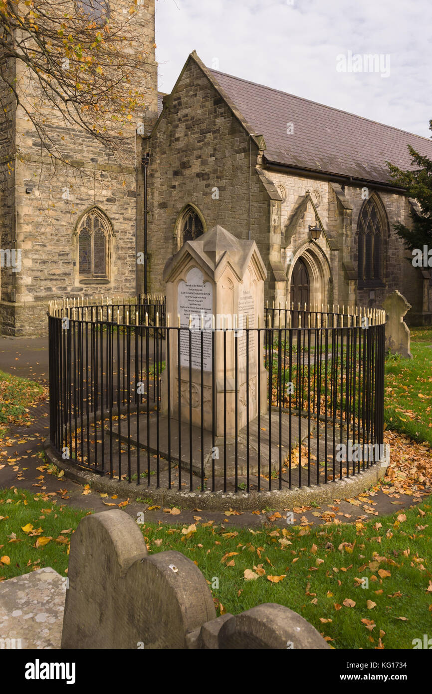 Grave Of Sarah Ponsonby & Eleanor Charlotte Butler and their maid Mrs Mary Carryl in St. Collens Church in Llangollen Wales Stock Photo