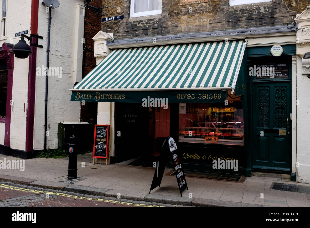 Butchers Shop Window Uk Stock Photos & Butchers Shop Window Uk Stock