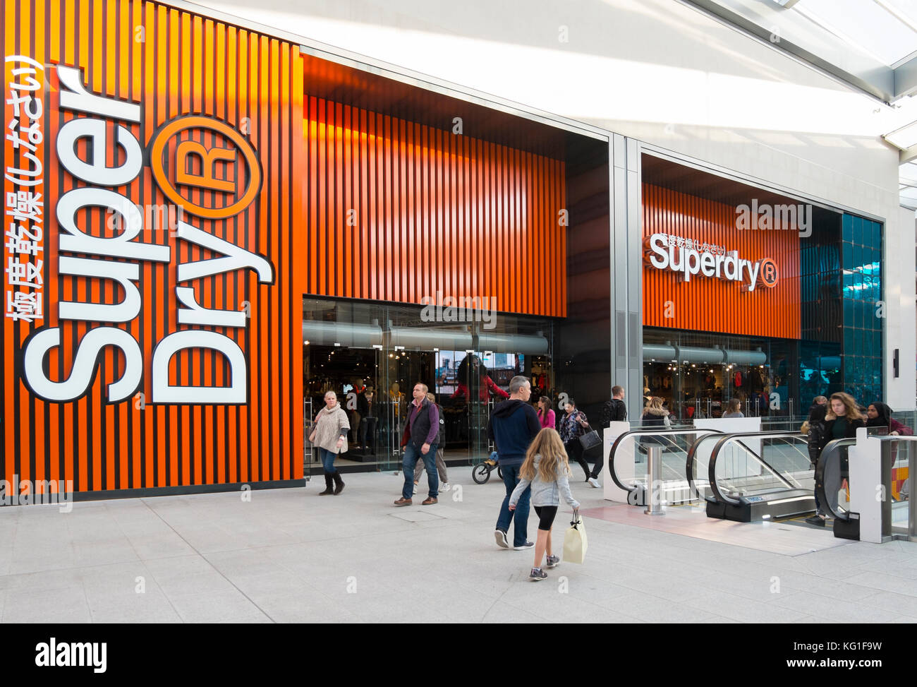 Superdry shops hi-res stock photography and images - Alamy