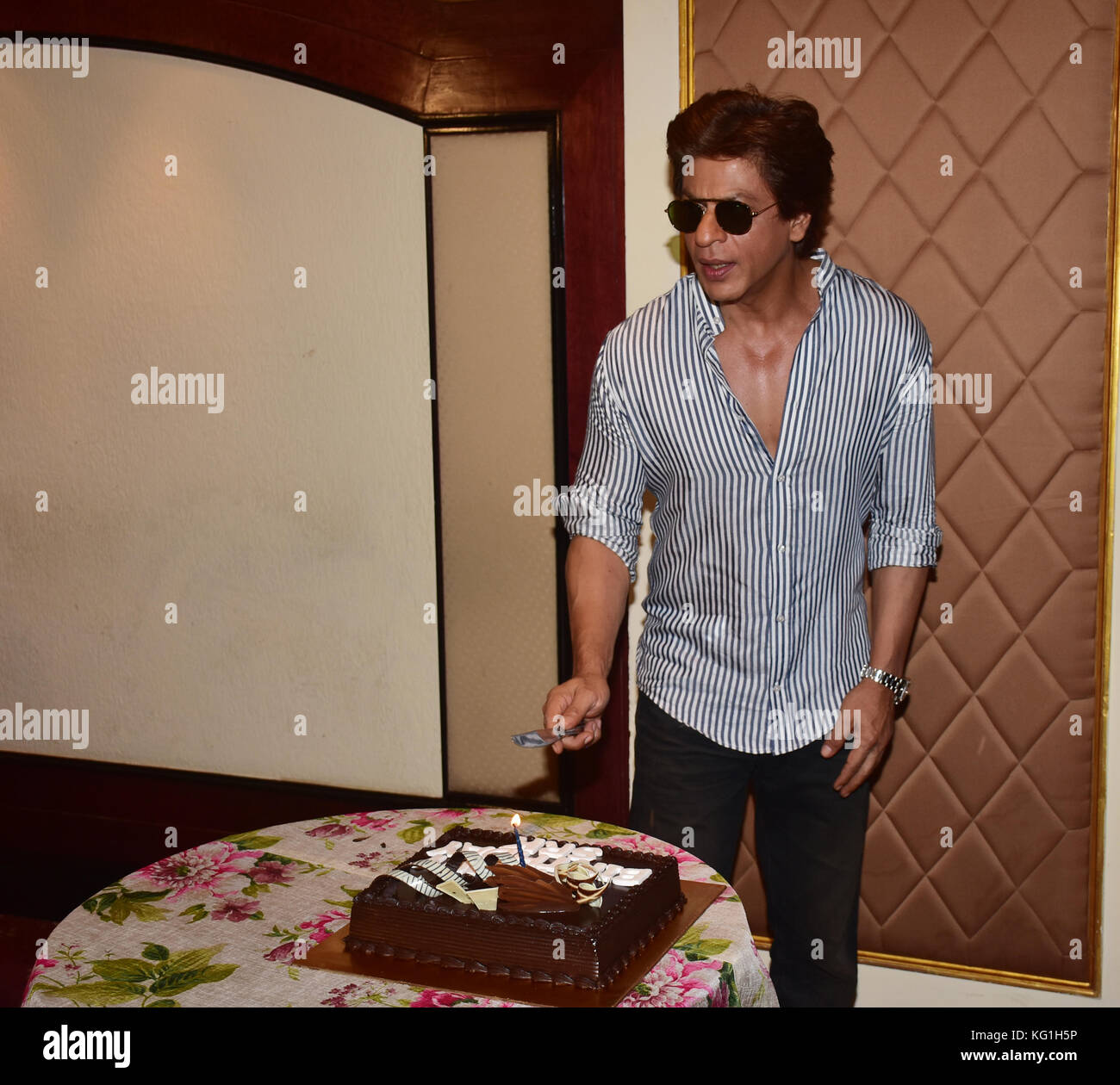 Srk hi-res stock photography and images - Alamy