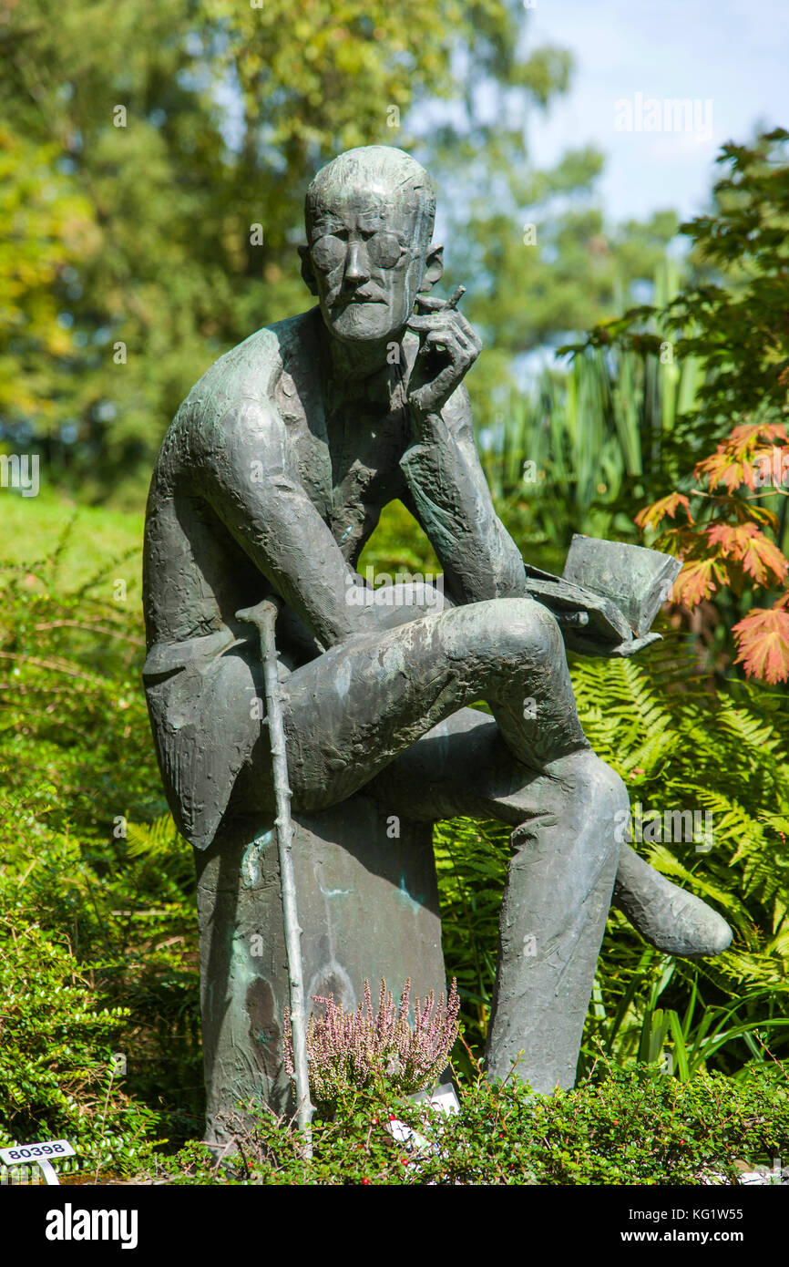 James joyce statue switzerland hi-res stock photography and images - Alamy