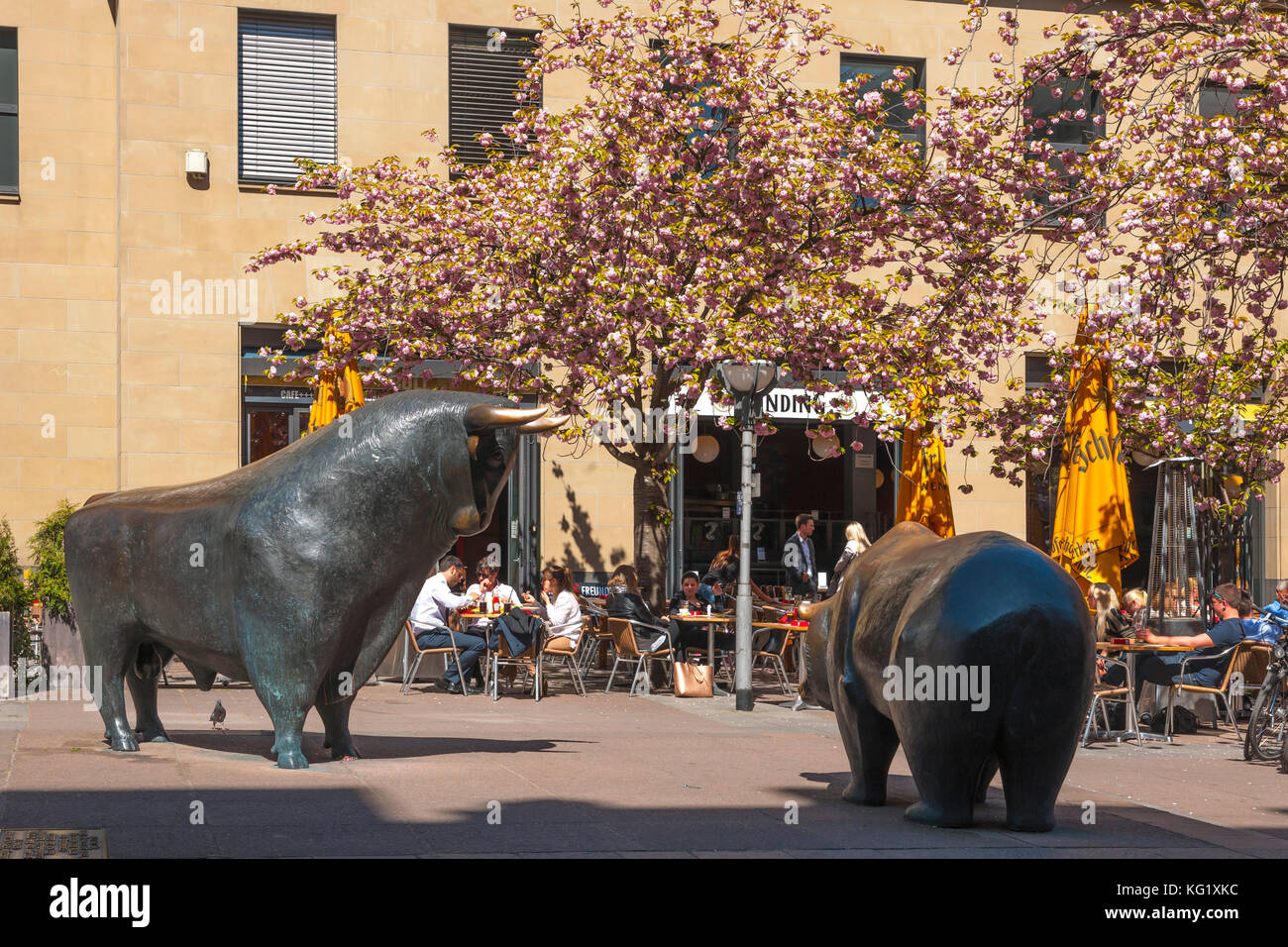 Frankfurt Am Main Hessen Germany Bulle Und Bar Borse Stock Photo Alamy