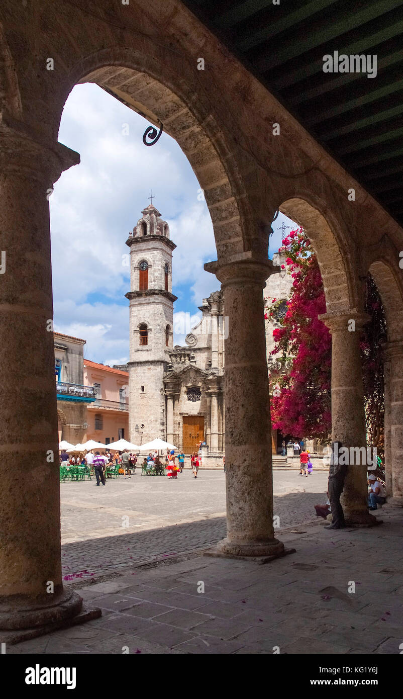 Havanna, Cuba :  Plaza de La Catedral Stock Photo