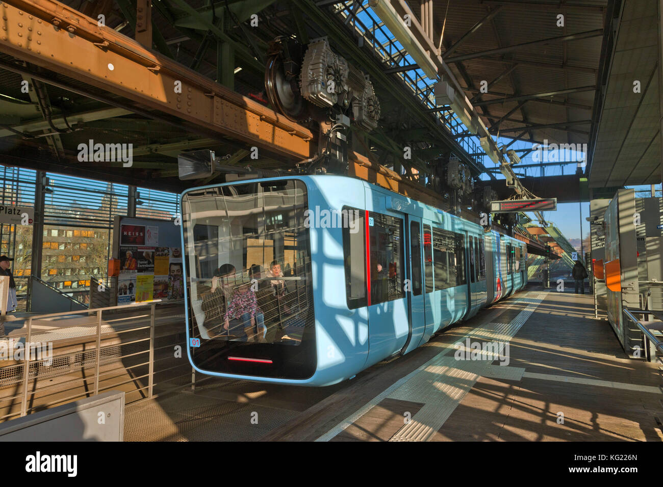 Wuppertal, NRW Schwebebahn RobertDaumPlatz Deuschland NordrheinWestfalen Stock Photo Alamy