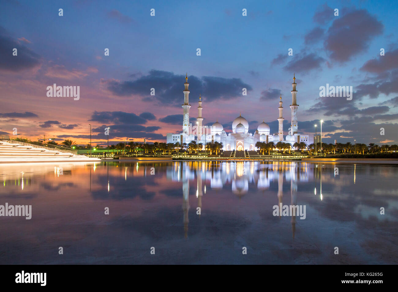 Sheikh Zayed Bin Sultan Al Nahyan Mosque, Abu Dhabi, United Arab Emirates, Middle East Stock Photo