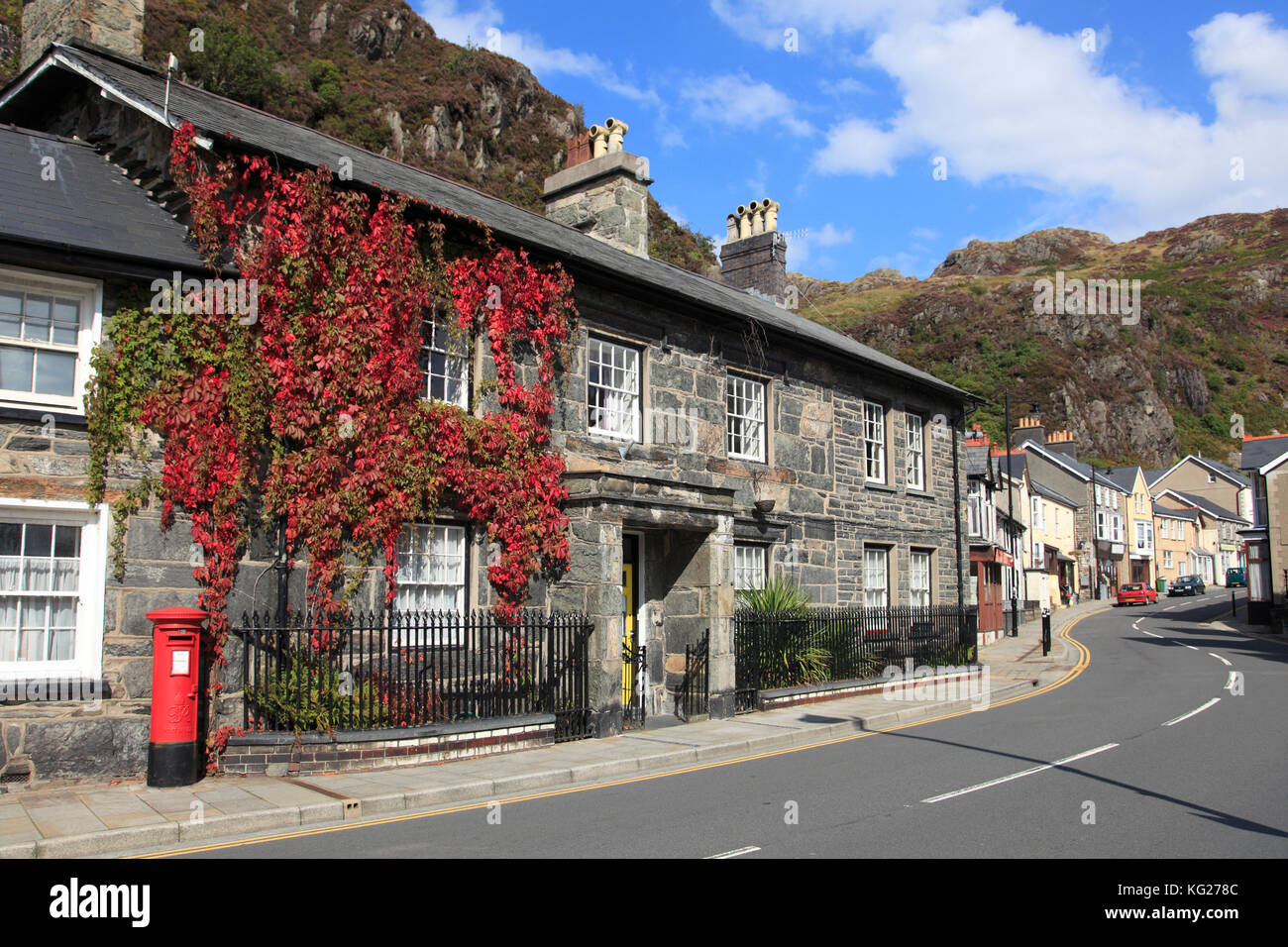 Blaenau ffestiniog slate mining town hires stock photography and
