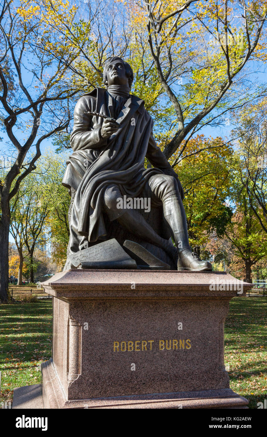 Statue of the poet Robert Burns on The Mall, Central Park, New York City, NY, USA Stock Photo