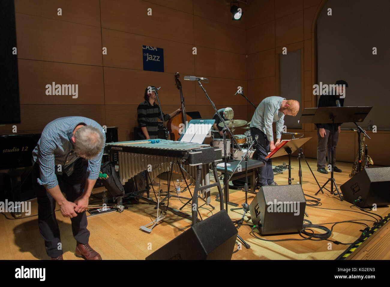 Rome, Italy. 01st Nov, 2017. This New York ensemble, led by the composer, drummer and four times nominated for Grammy, John Hollenbeck performed on 1/11/2017 at the Jazz House in Rome. The other members of the band are: Matt Moran vibraphone, Red Wierenga accordion, Jeremy Viner clarinet and tenor sax and Adam Hopkins double bass. Matt Moran vibraphone (L), Red Wieringa, Adam Hopkins, John Hollembeck and Jeremy Viner (D) Credit: Leo Claudio De Petris/Pacific Press/Alamy Live News Stock Photo