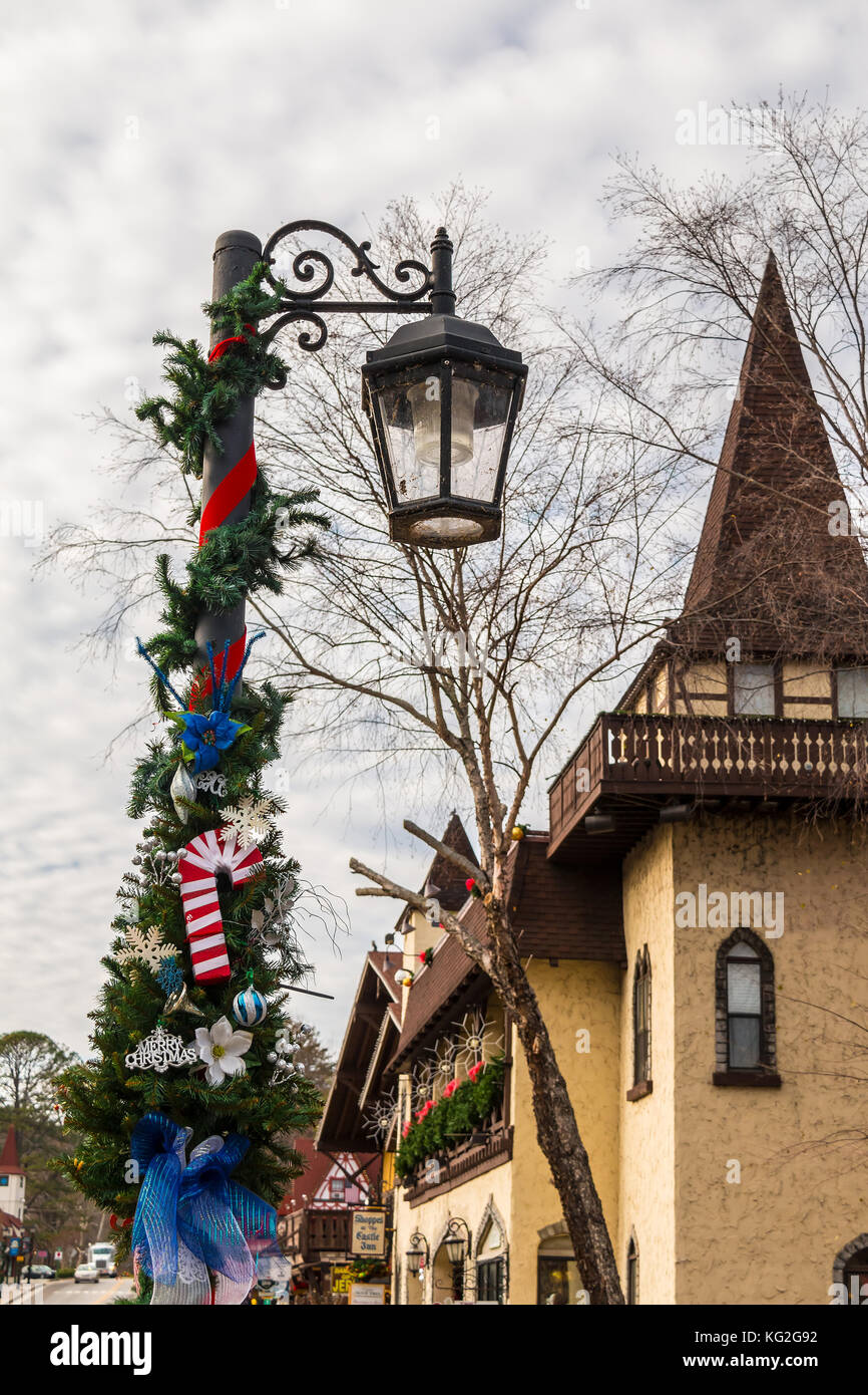 Christmas Decoration On Light Pole Stock Photos Christmas