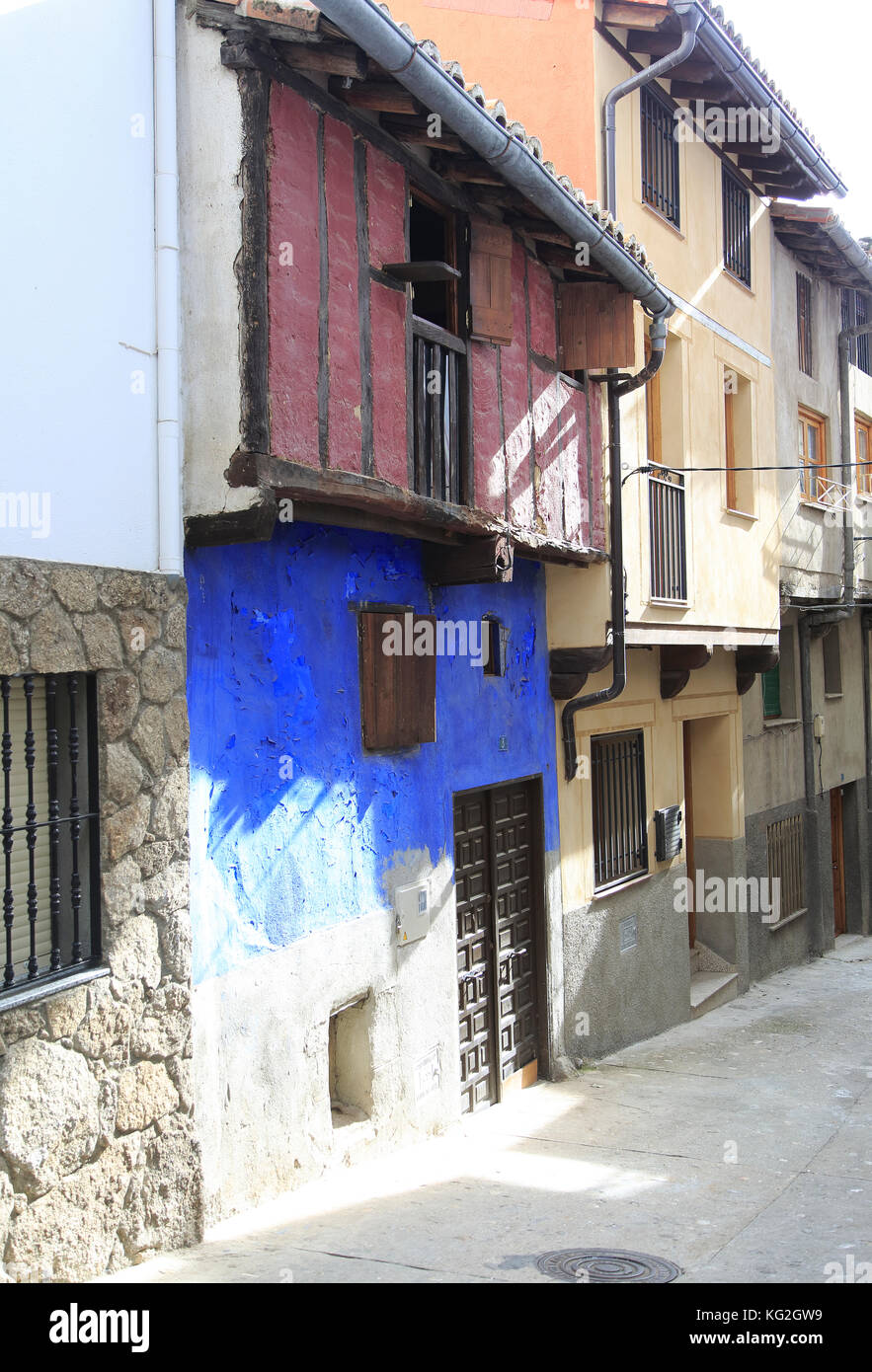 Traditional houses architecture narrow street, Garganta la Olla, La