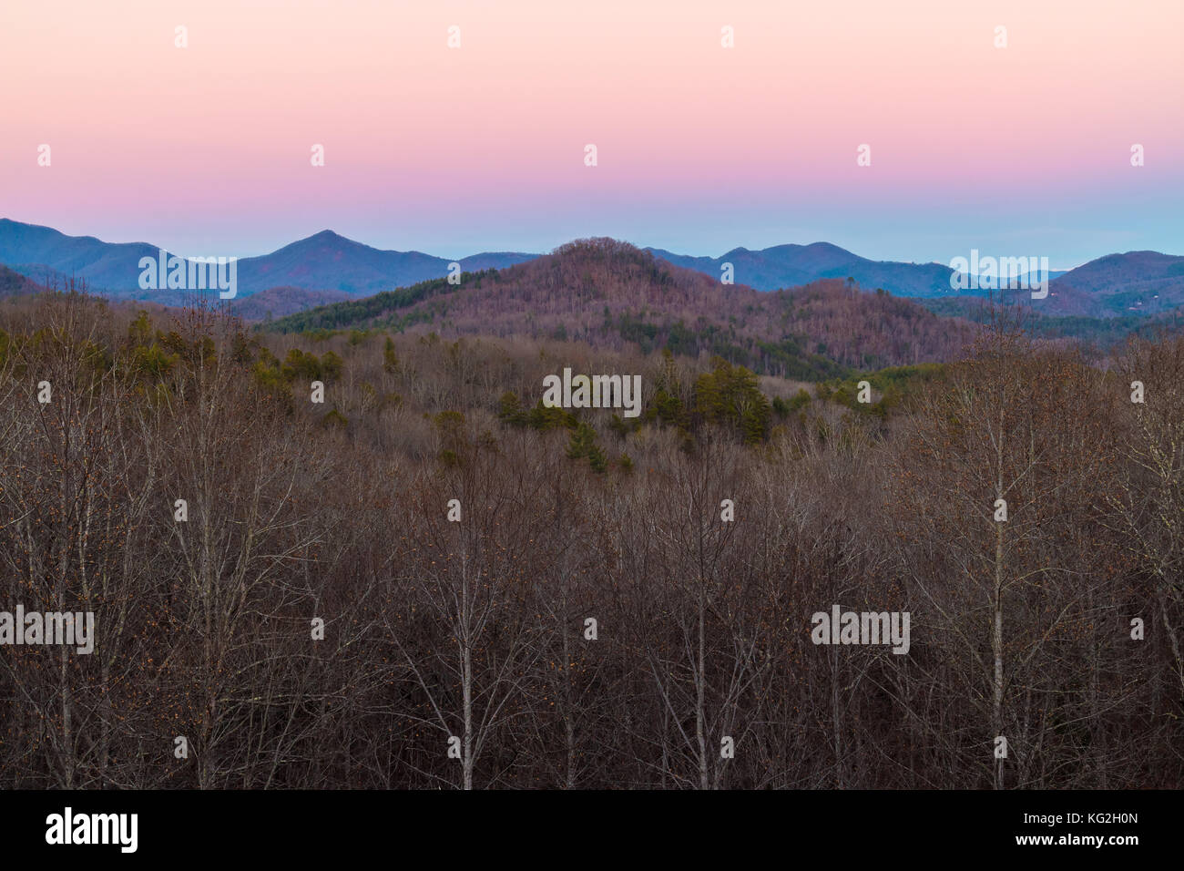 Evening view of the Appalachian Mountains from Popcorn Overlook located