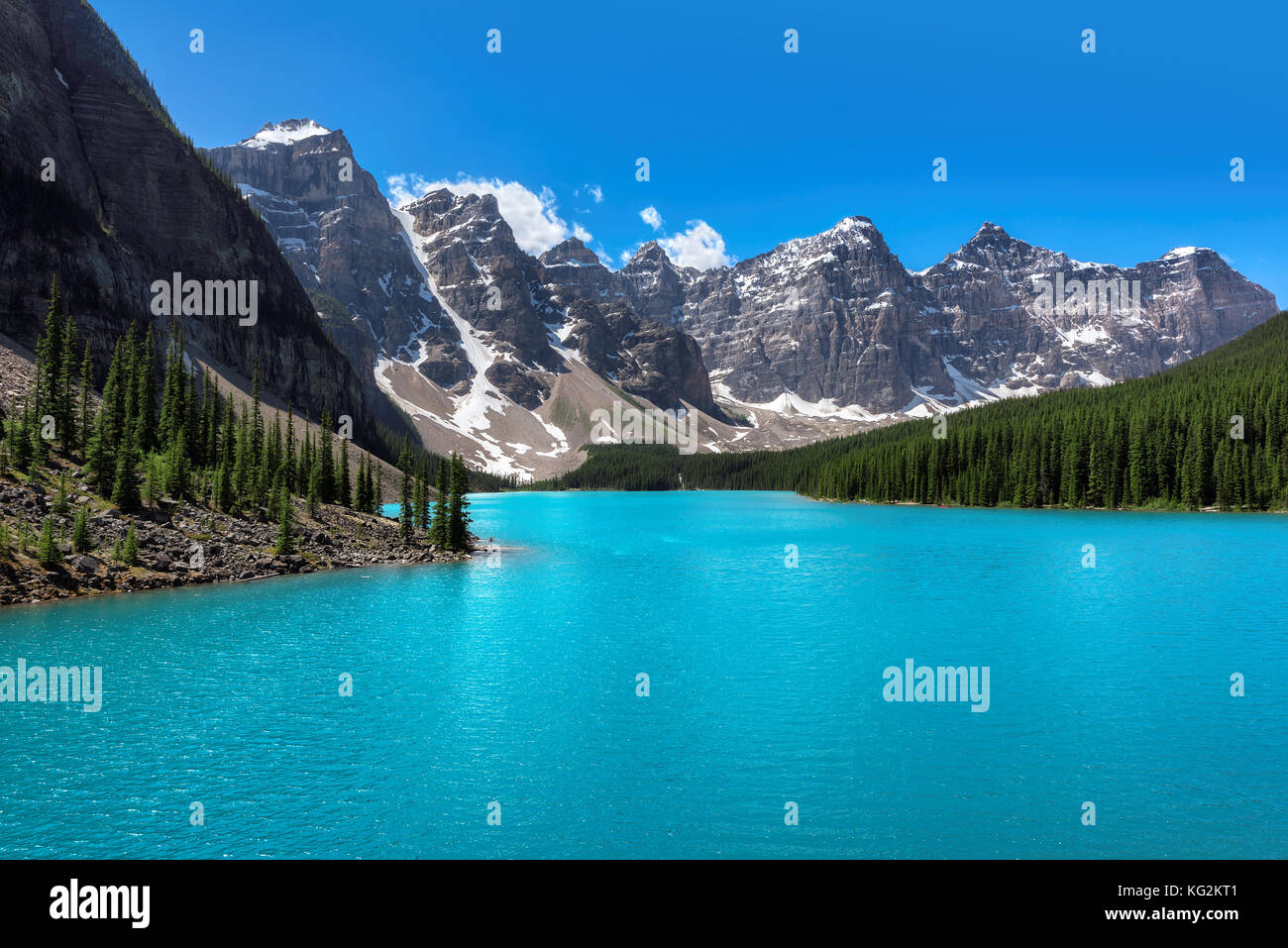 Moraine lake in Rocky Mountains of Canada Stock Photo - Alamy