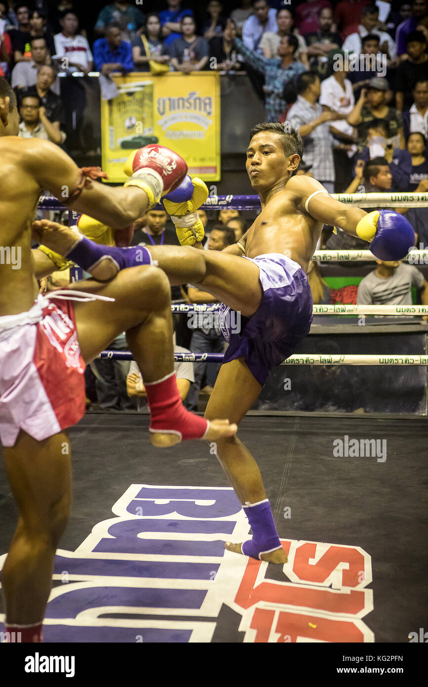 Muay Thai boxers fighting, Bangkok, Thailand Stock Photo