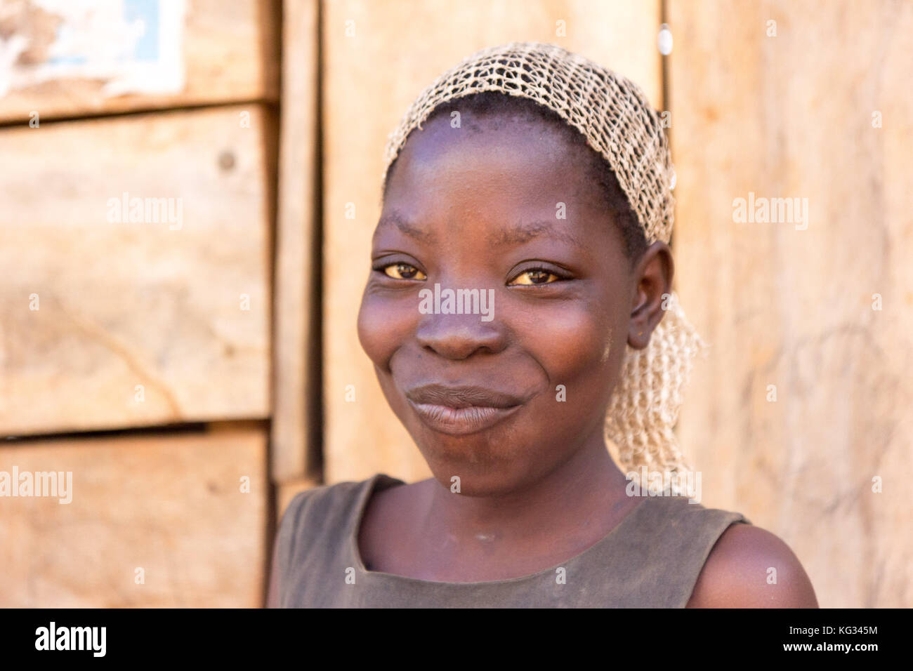 African teenager girl portrait hi-res stock photography and images - Alamy