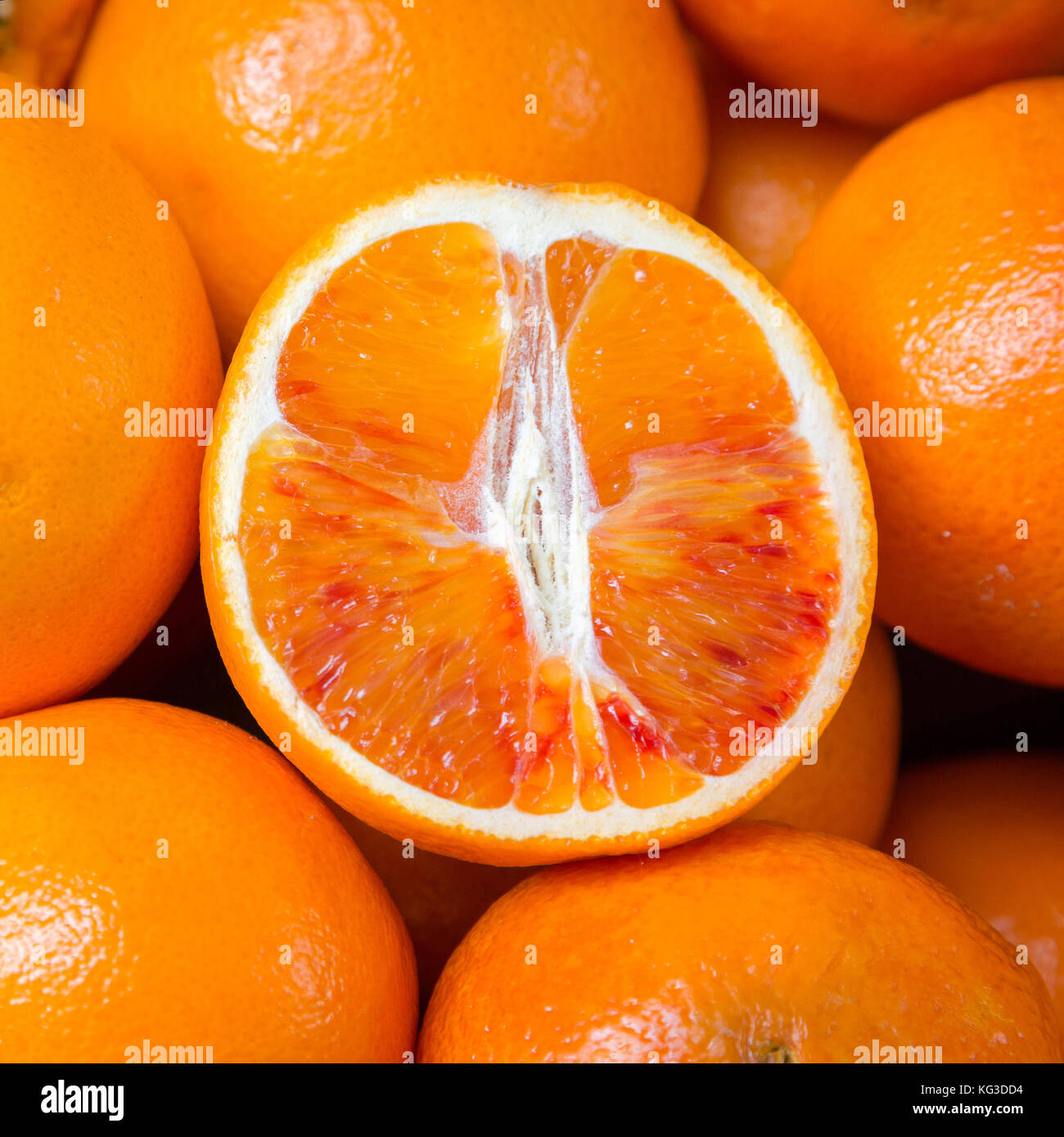 Bunch of fresh tangerines oranges on market Stock Photo Alamy