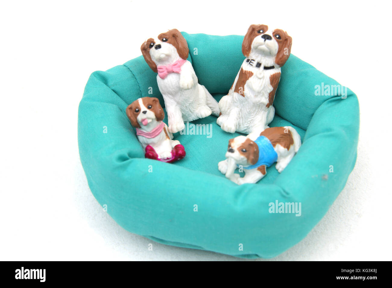 Vintage 1990's toys Puppy in My Pocket Cocker Spaniel Dogs and Puppies  Stock Photo - Alamy