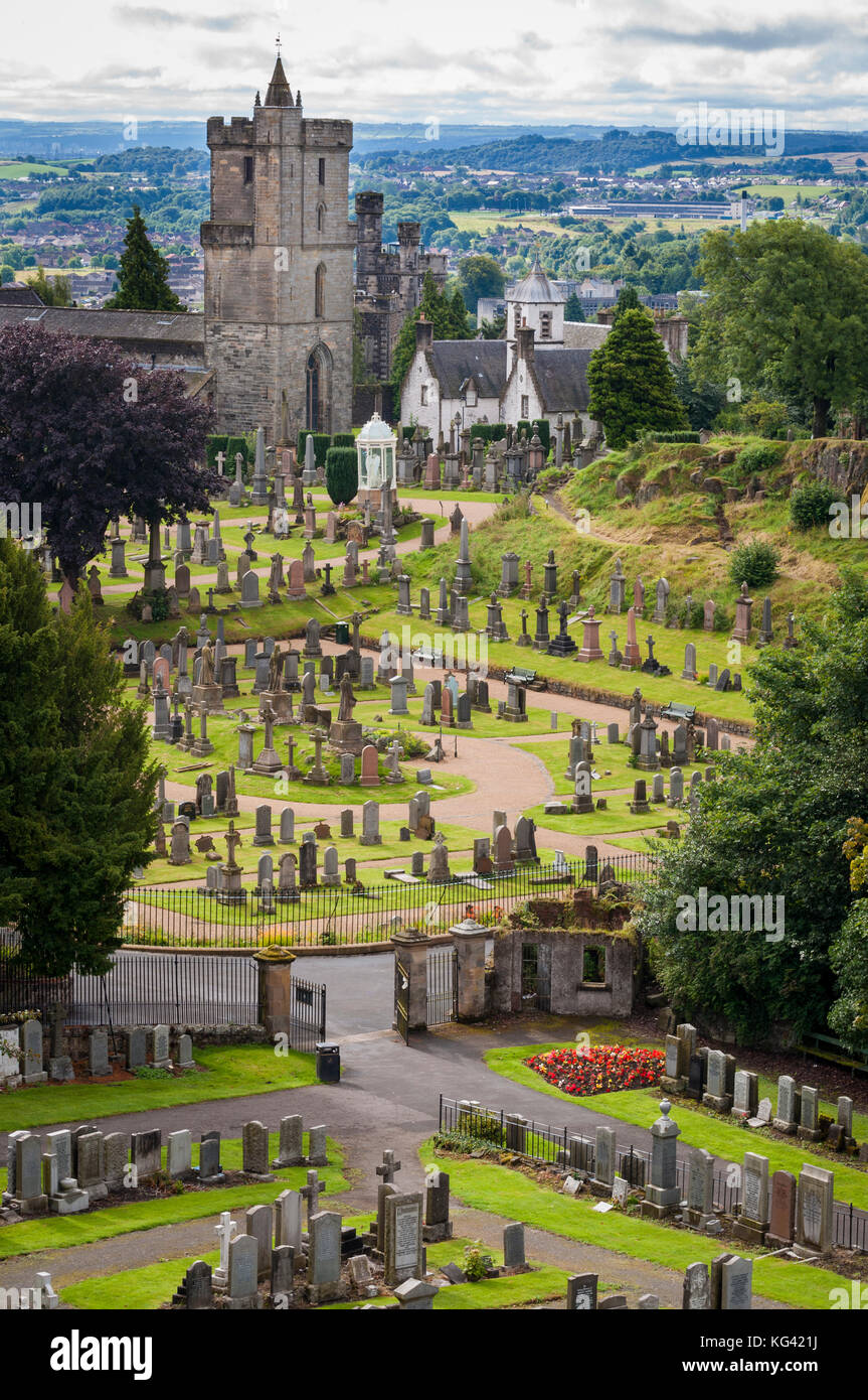 View of the cemetery behind the Church of the Holy Rude, in Stirling, Scotland, United Kingdom. This medieval building, adjacent to Stirling Castle, i Stock Photo