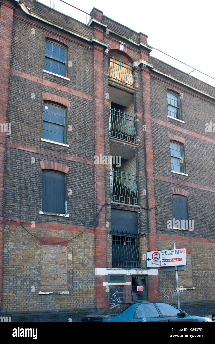 Stanley Buildings (1865), King's Cross, shortly before demolition in 2007, social housing built by the Industrial Dwellings Society. Stock Photo