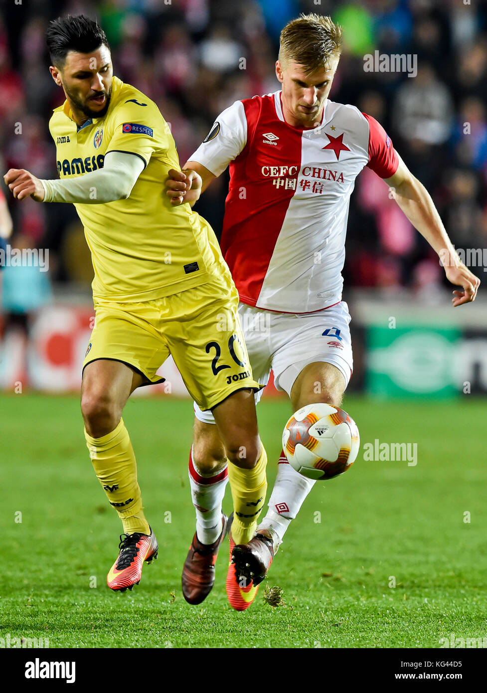 Prague, Czech Republic. 02nd Nov, 2017. Soccer Team of SK Slavia Praha pose  for photographer prior to the UEFA European Soccer League group A 4th round  match between Villarreal and Slavia Prague