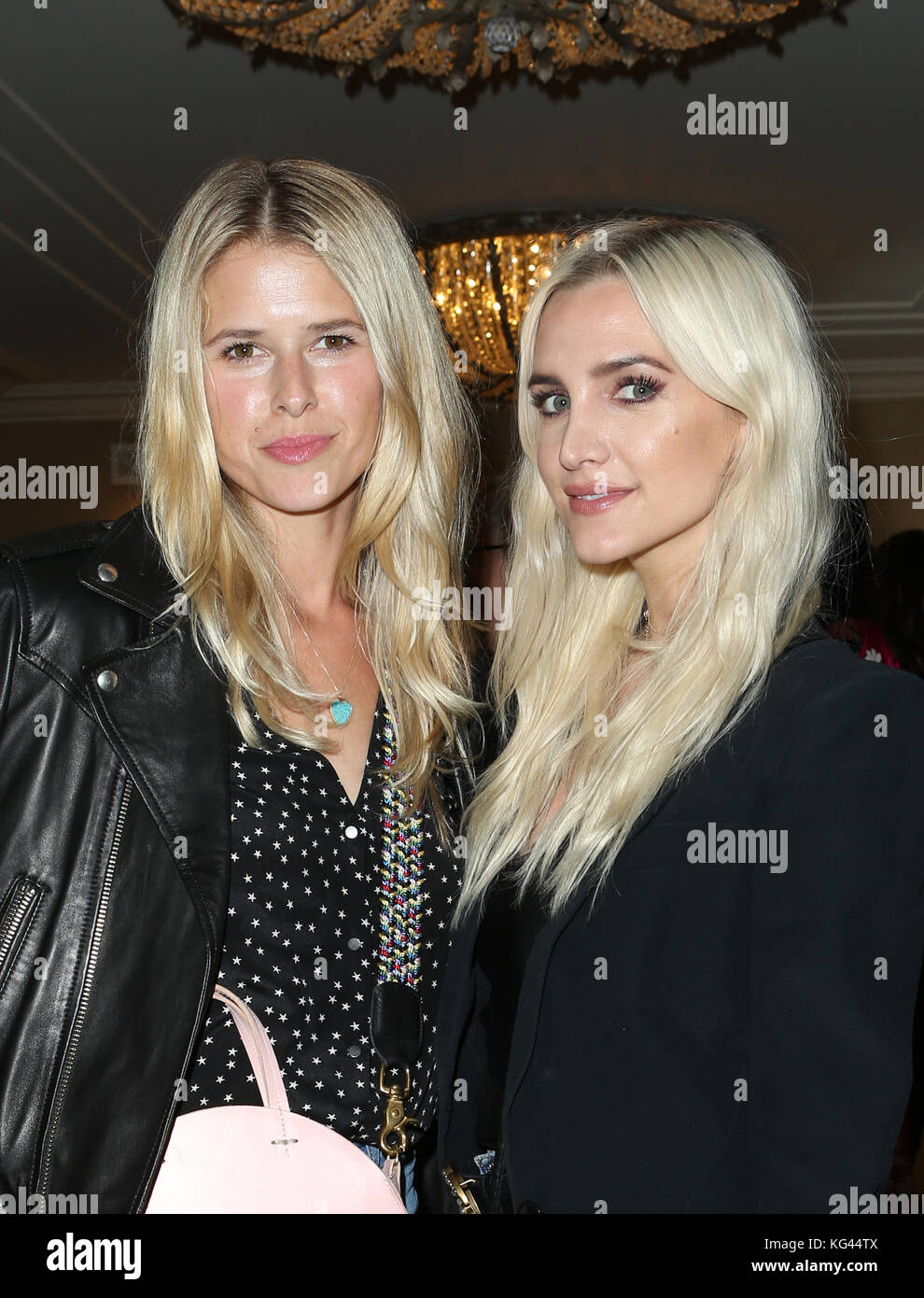 Beverly Hills, Ca. 2nd Nov, 2017. Sarah Wright, Ashlee Simpson, at the