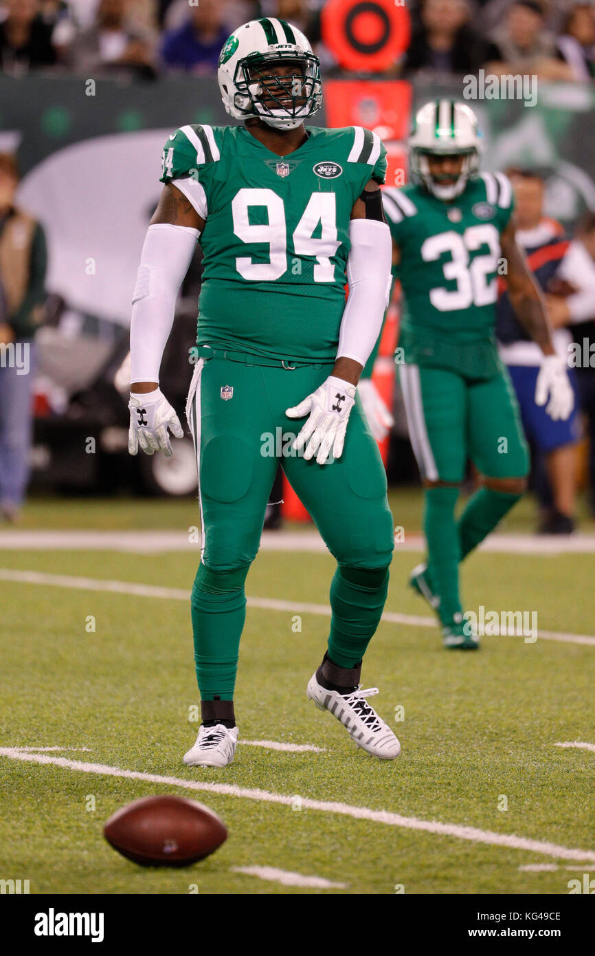 East Rutherford, New Jersey, USA. 2nd Nov, 2017. New York Jets defensive end Kony Ealy (94) looks on during the NFL game between the Buffalo Bills and the New York Jets at MetLife Stadium in East Rutherford, New Jersey. The New York Jets won 34-21. Christopher Szagola/CSM/Alamy Live News Stock Photo