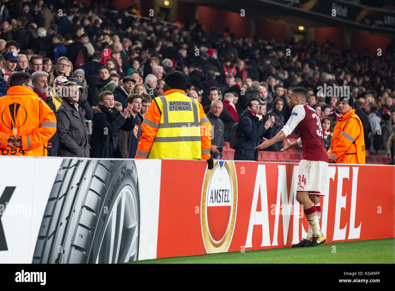 London, UK. 02nd Nov, 2017. Francis Coquelin of Arsenal confront unhappy supporters at full time during the UEFA Europa League group stage match between Arsenal and FC Red Star Belgrade at the Emirates Stadium, London, England on 2 November 2017. Photo by Andy Rowland. Credit: Andrew Rowland/Alamy Live News Stock Photo