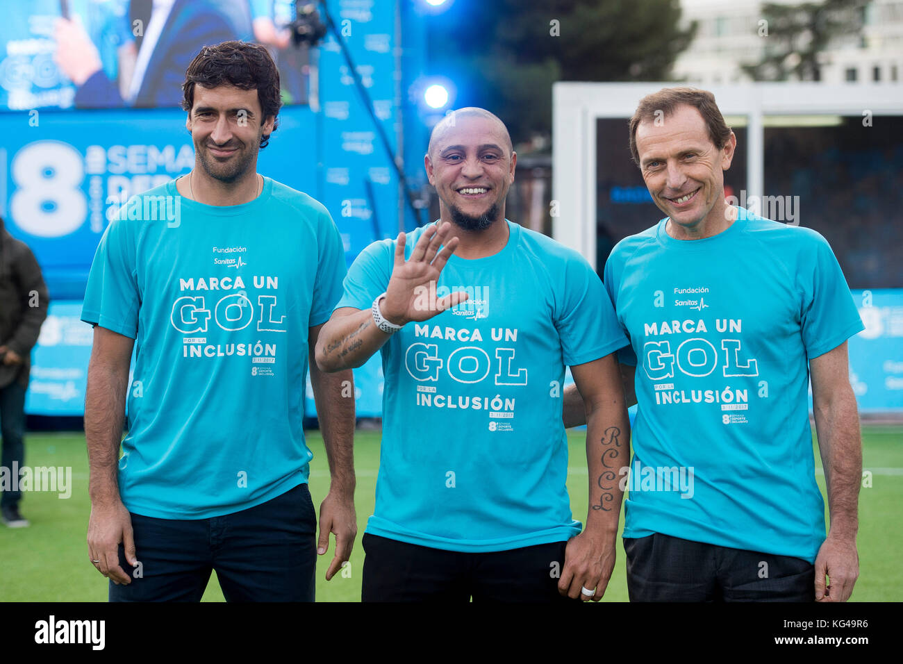 Madrid, Spain. 03rd Nov, 2017. Raul Gonzalez, Roberto Carlos y Emilio ...