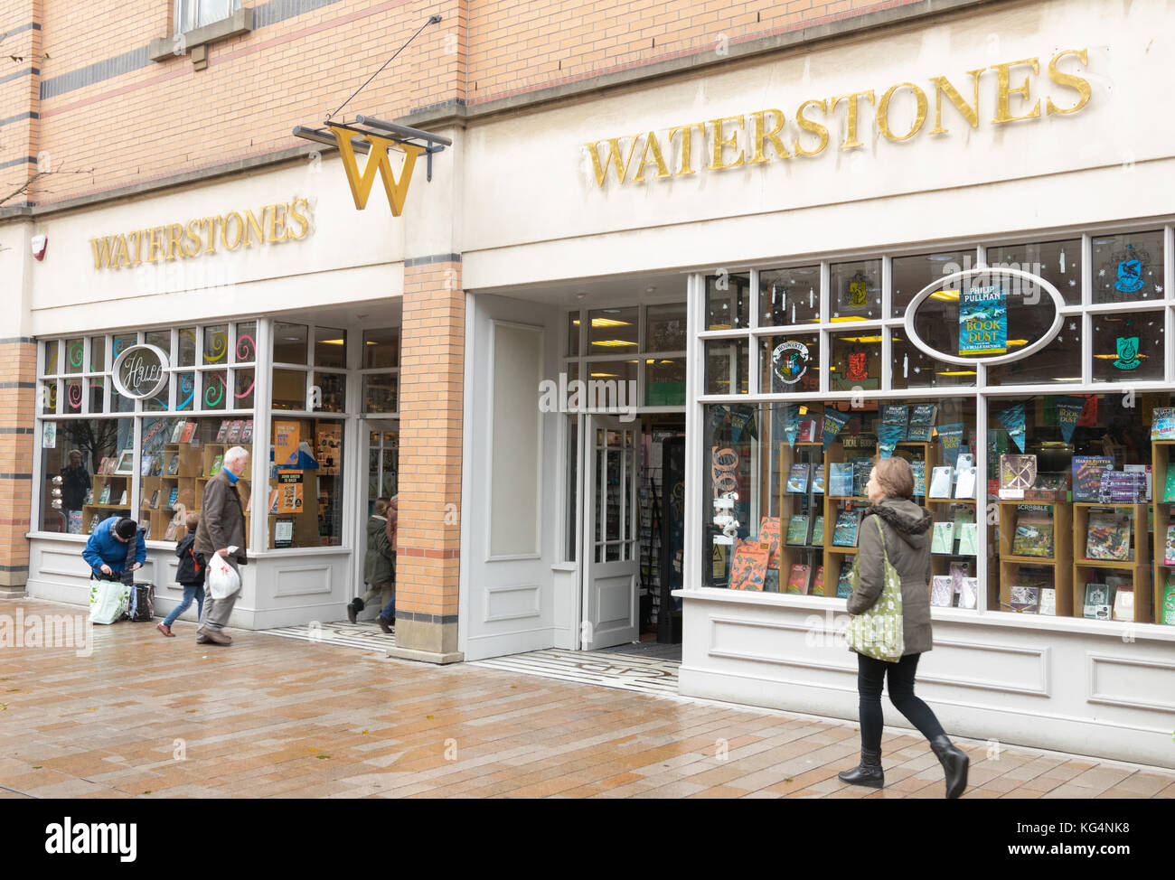 Waterstones Book Shop High Resolution Stock Photography and Images Alamy